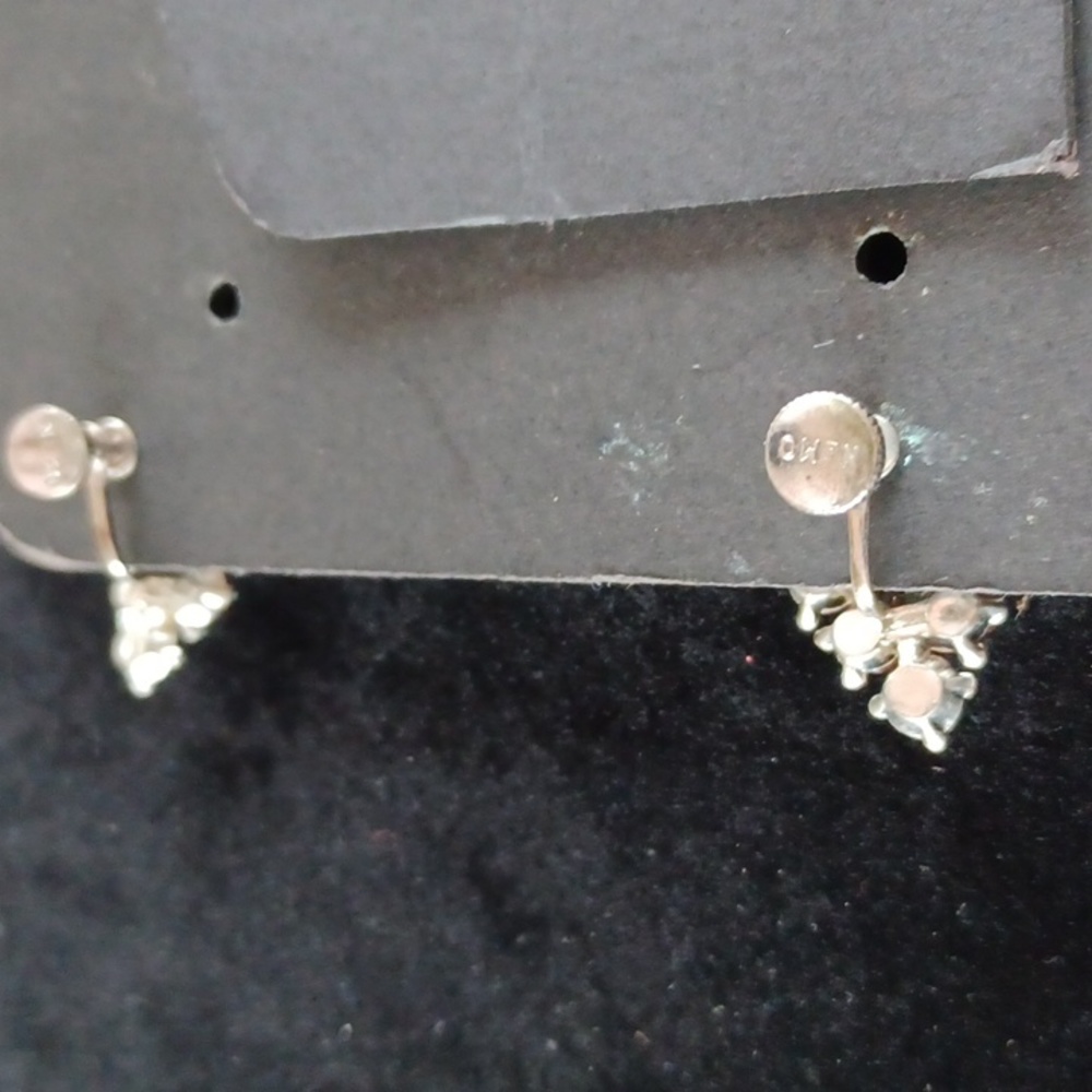 Earings - Picture 4 of 4
